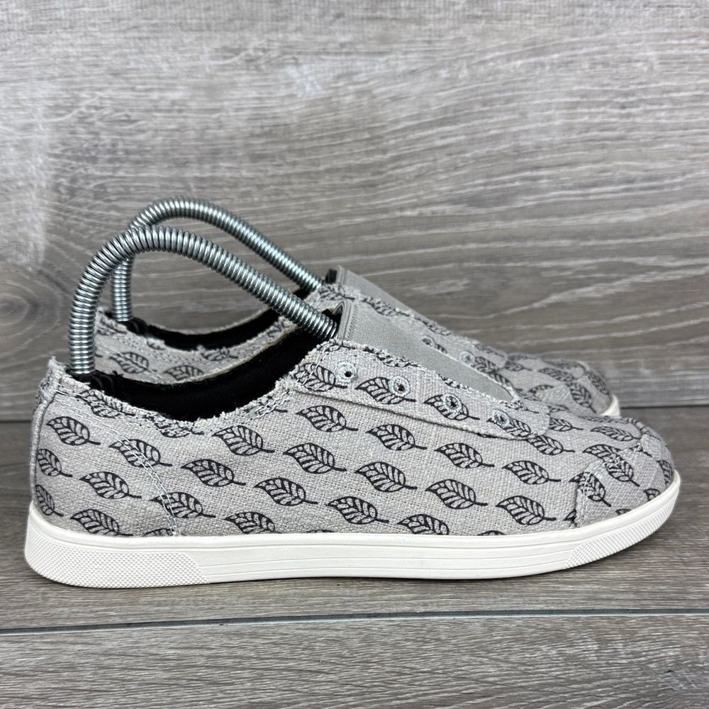 Spenco Santa Maria Batik Women’s Sz 7B Gray Canvas Leaf Print Slip-On Sneakers